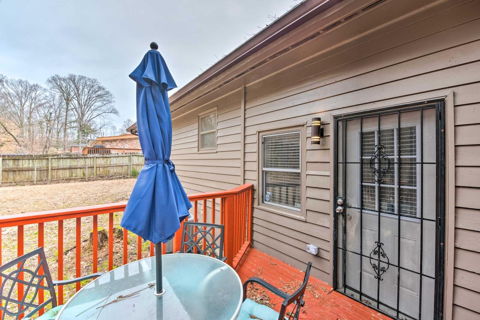 Atlanta Retreat With Deck In Greenbriar Area! Экстерьер фото